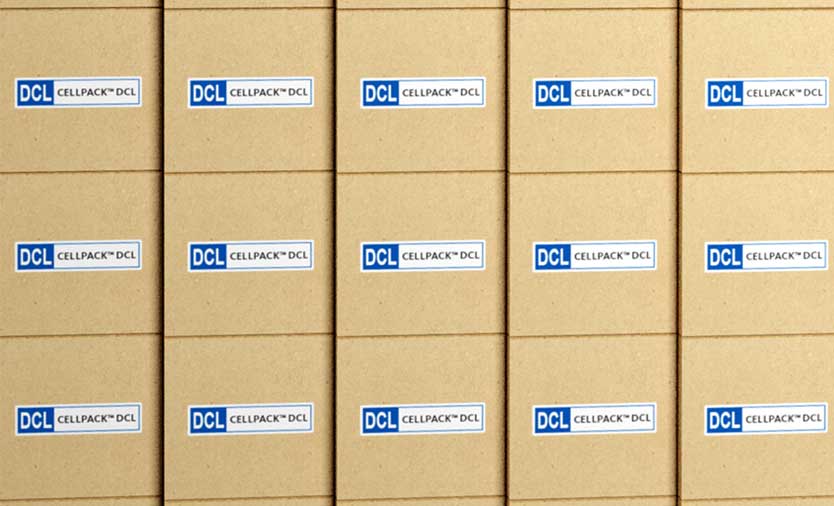 RU-20_ReagentBoxes_834x506_V1 Pilas de cajas de reactivos